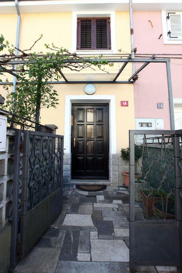 Apartment Svobode Izola Dış mekan fotoğraf